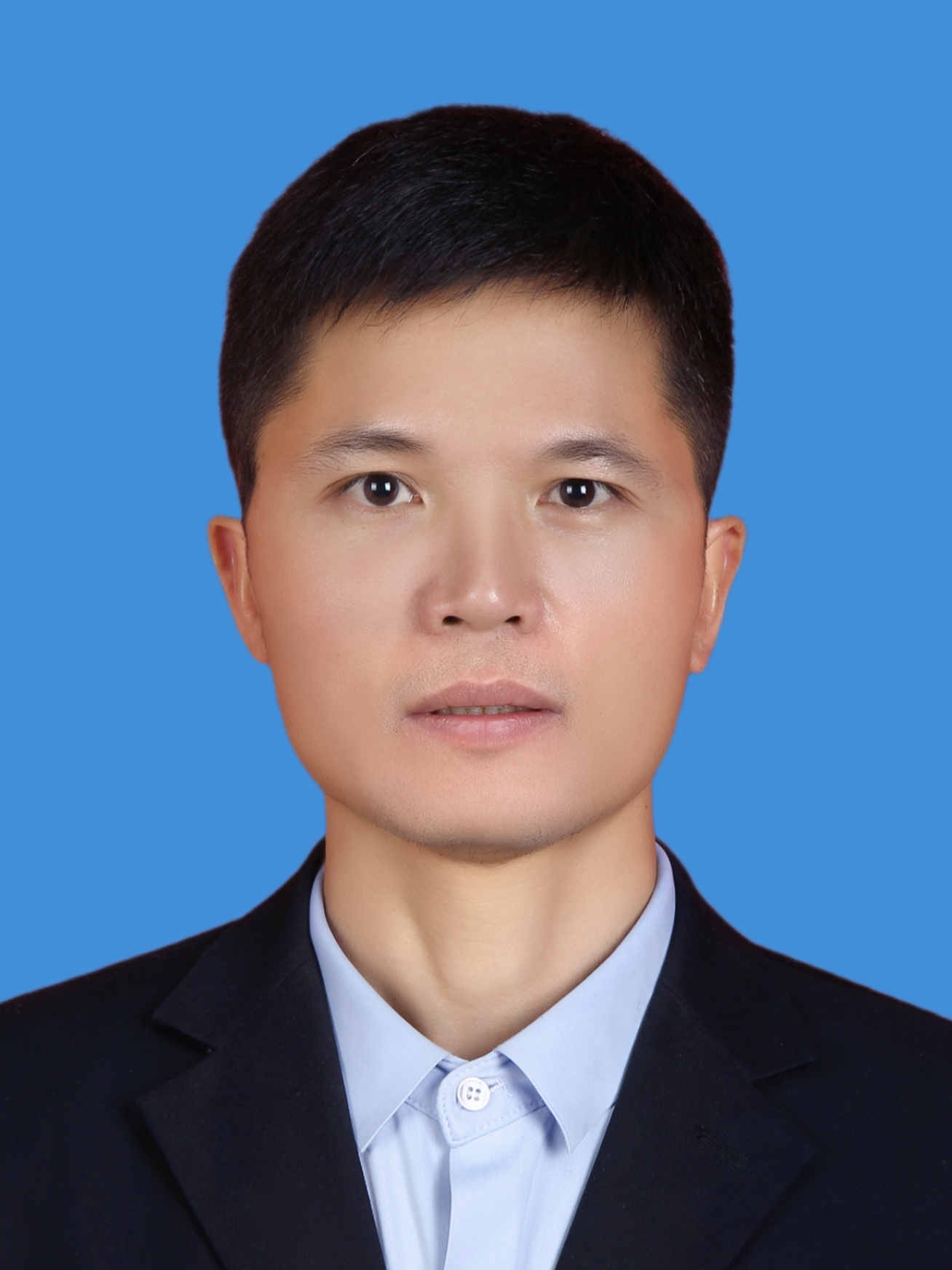 梁盛德