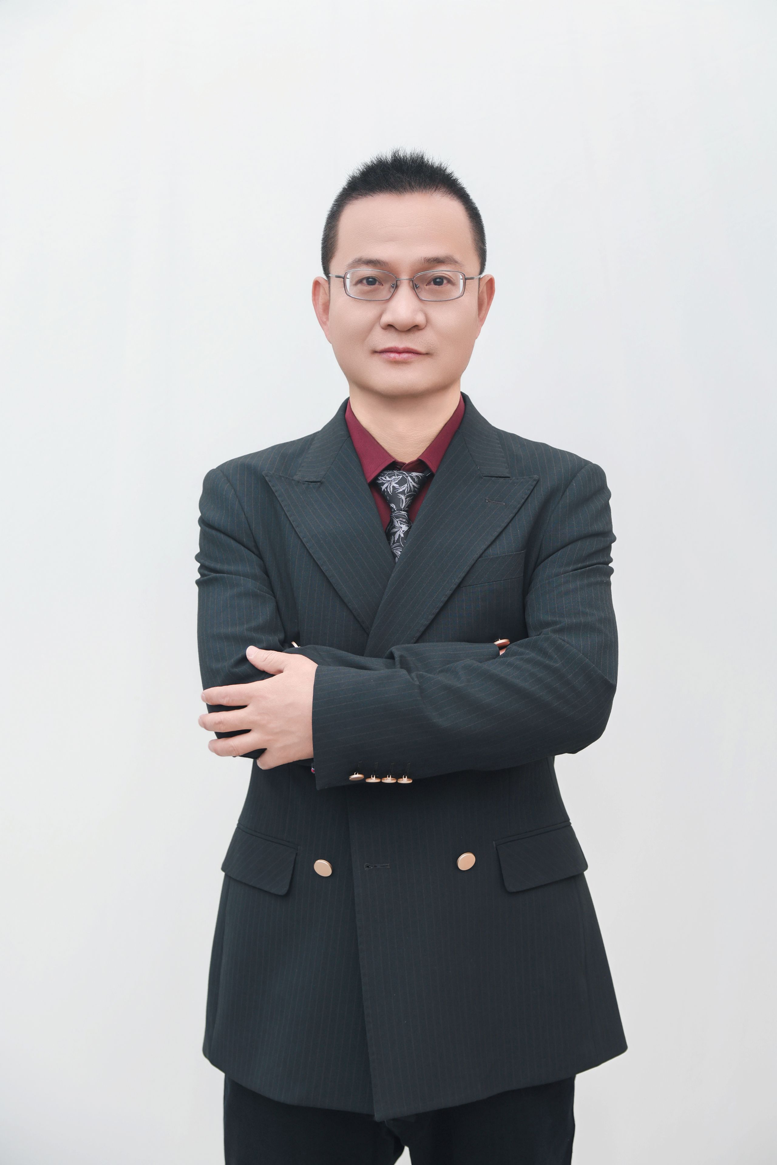 张立强